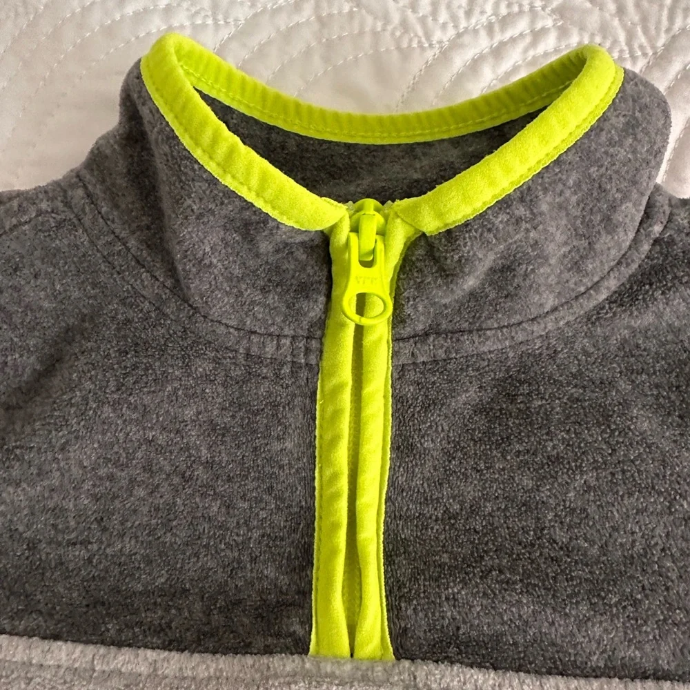 OshKosh B'gosh Charcoal and Neon Lime Hoodie Boy’s Sz. 3T